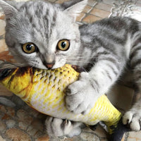 "20cm Cat Scratch Board with Stuffed Fish Shape Toy - Plush Scratching Post for Cats, Pet Supplies"